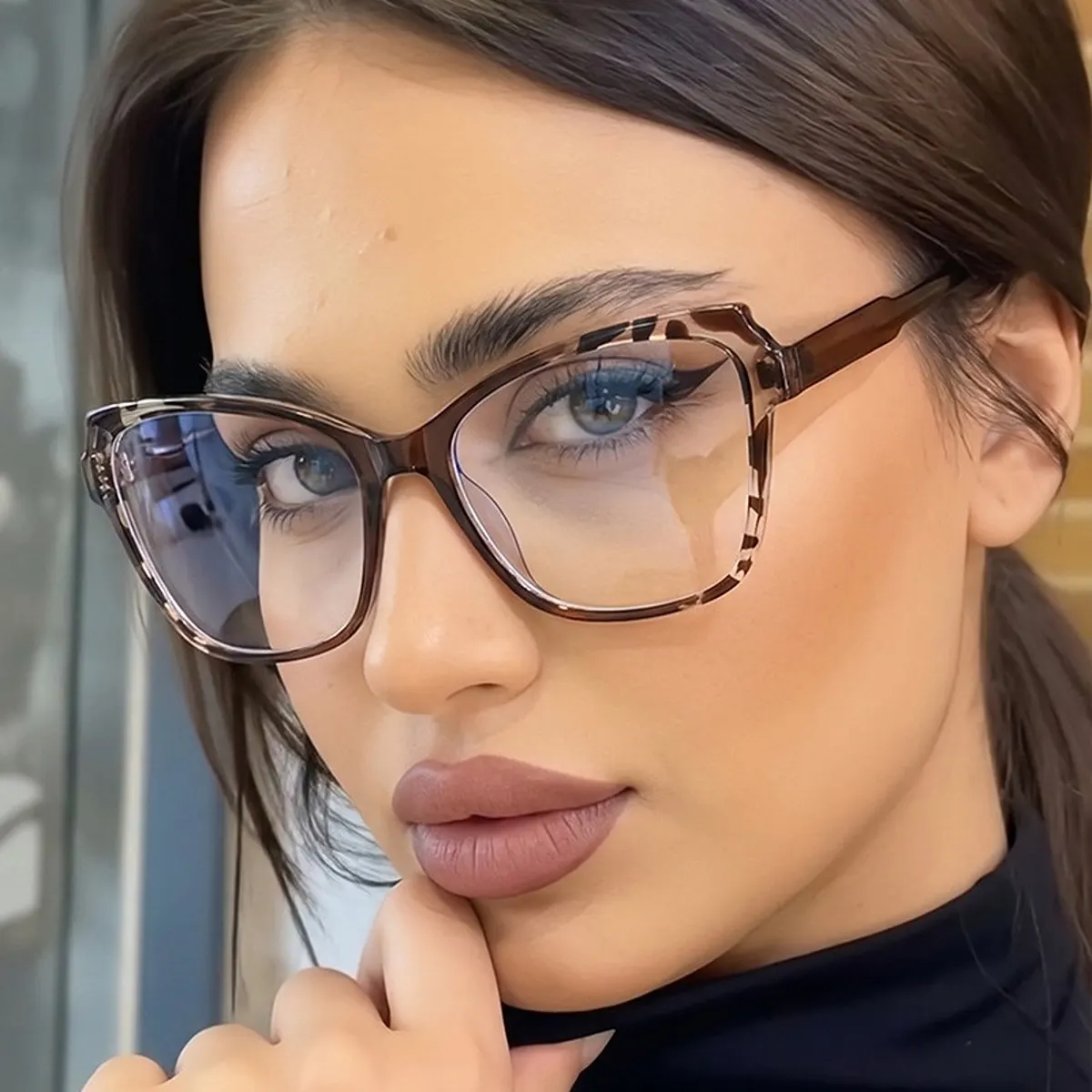 Lightweight Square Sunglasses